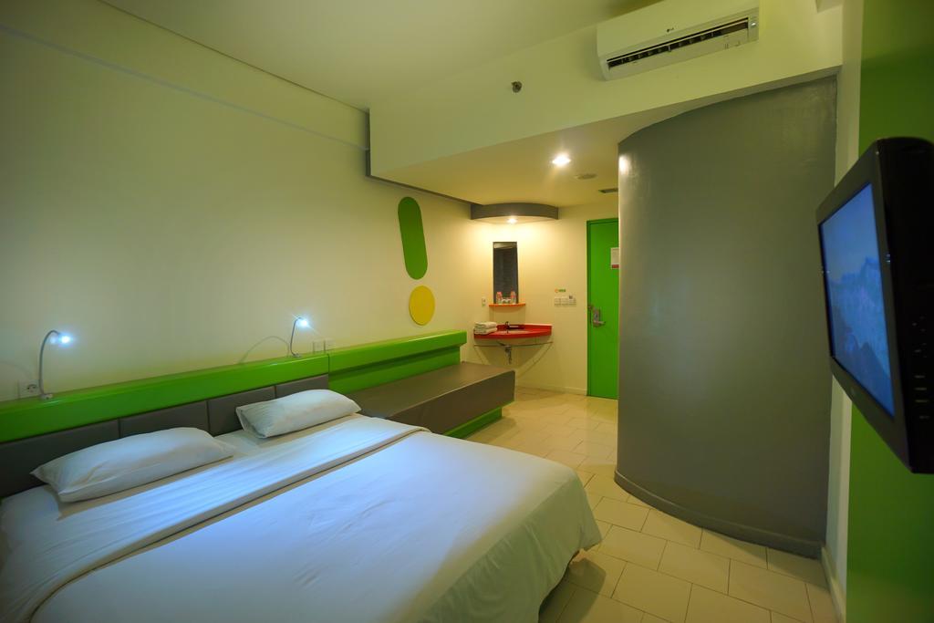 Pop! Hotel Sangaji Джокьякарта Экстерьер фото