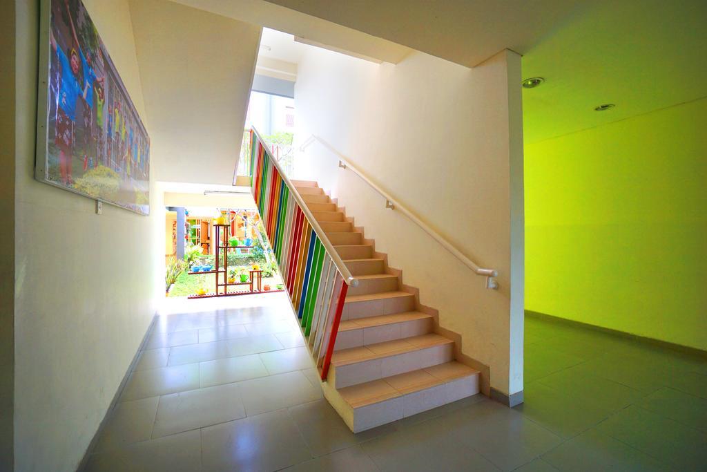 Pop! Hotel Sangaji Джокьякарта Экстерьер фото