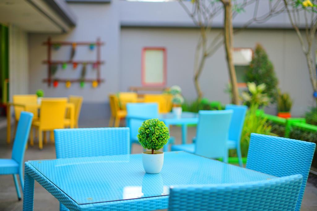 Pop! Hotel Sangaji Джокьякарта Экстерьер фото