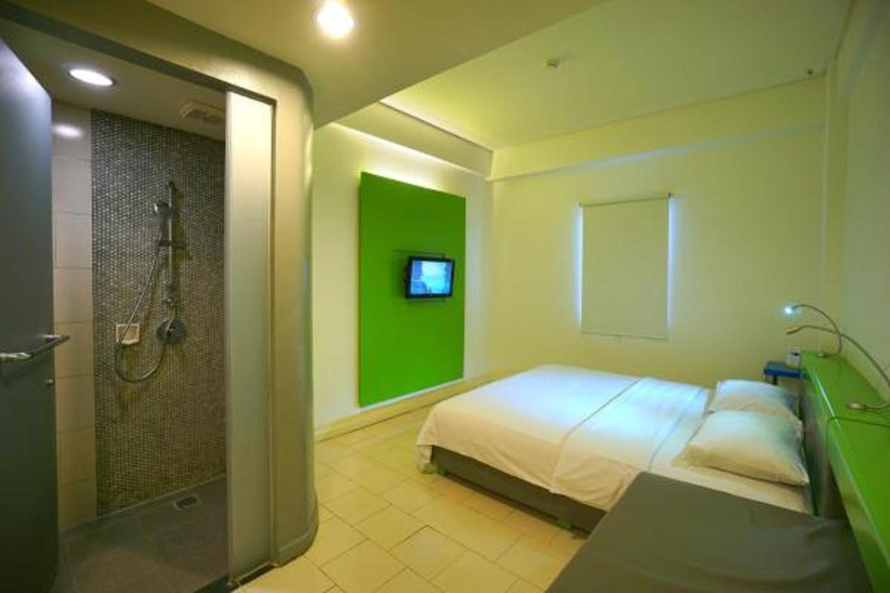 Pop! Hotel Sangaji Джокьякарта Экстерьер фото