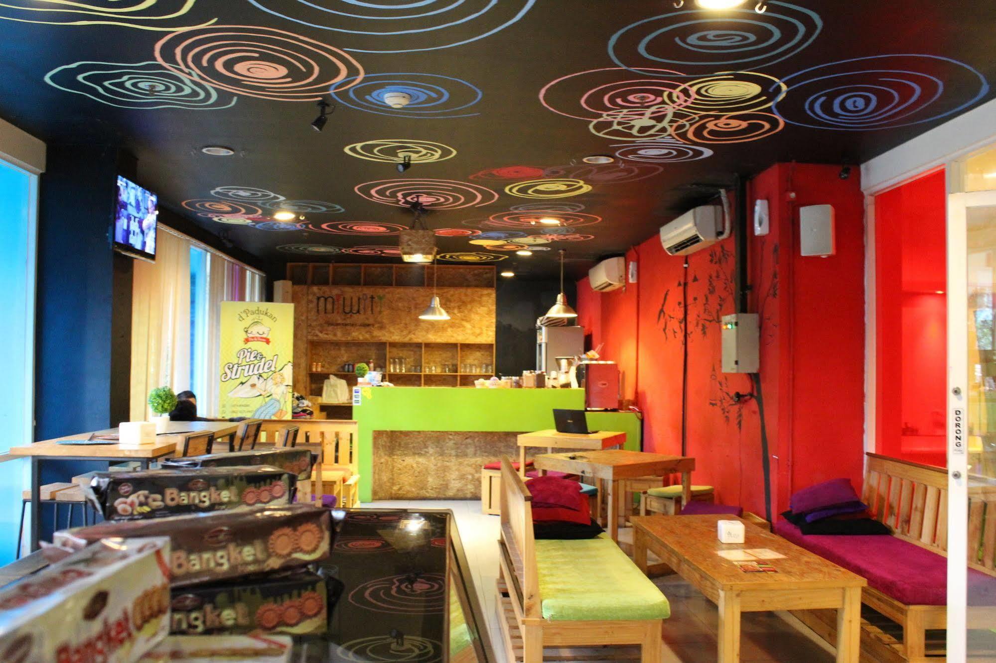 Pop! Hotel Sangaji Джокьякарта Экстерьер фото